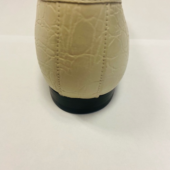 Vionic Newport Cream Croc flats size 6 NWT in original box with tissue paper - Picture 5 of 8